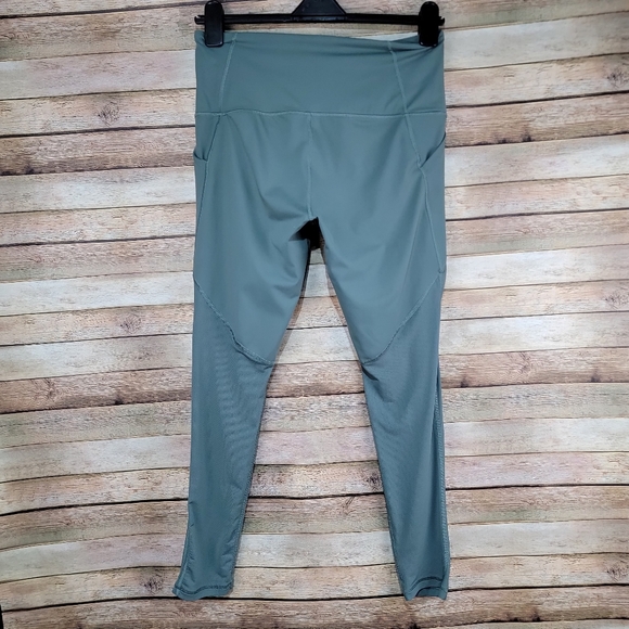 Victoria sport sage green knockout pocket athletic leggings Lg - Picture 6 of 13